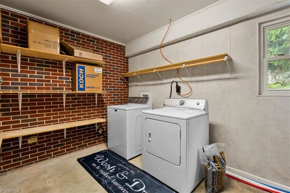 1519 McGuinn Drive High Point, NC 27262