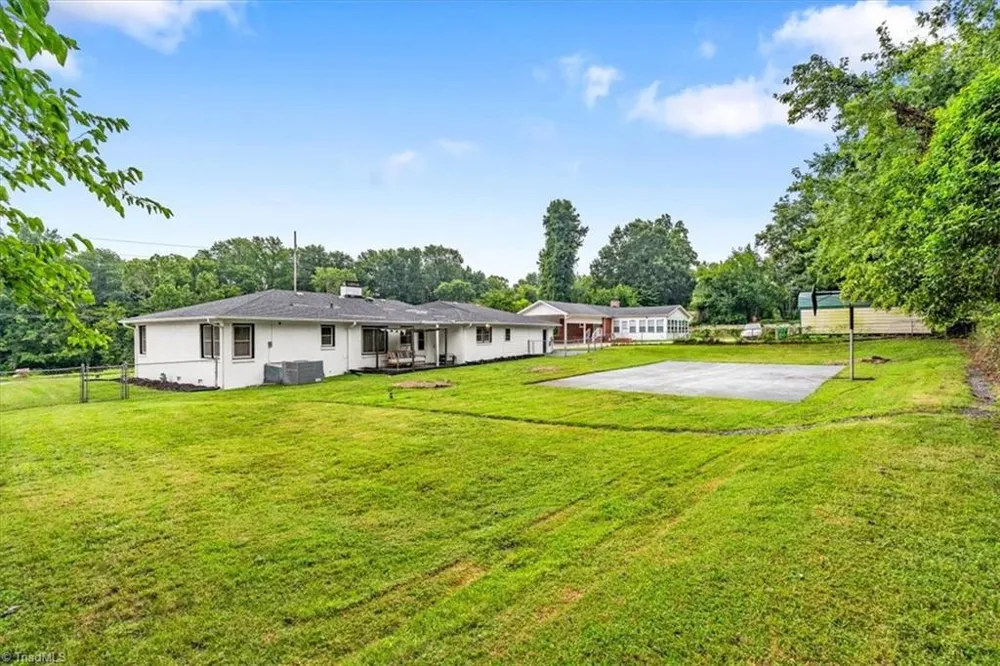 1519 McGuinn Drive High Point, NC 27262