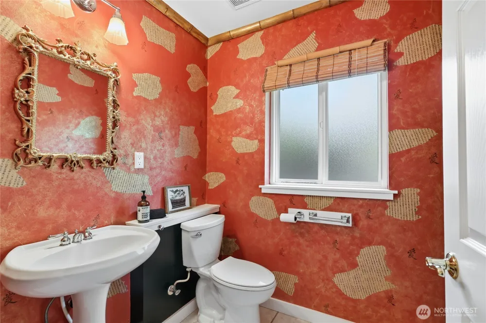 612 Rainier Lane Port Ludlow, WA 98365