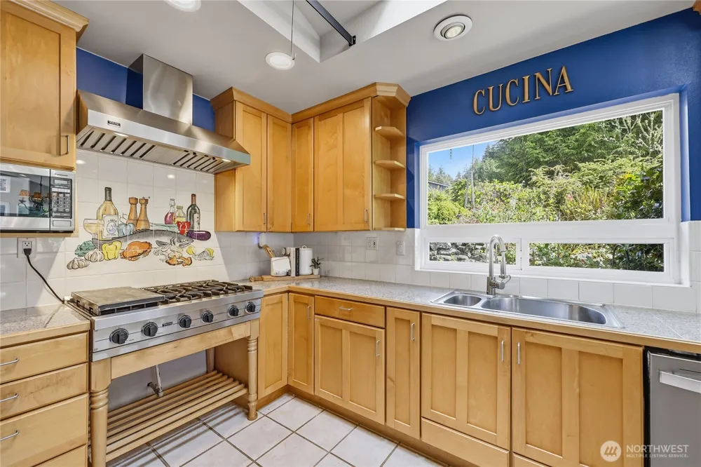 612 Rainier Lane Port Ludlow, WA 98365