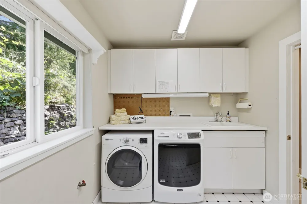 612 Rainier Lane Port Ludlow, WA 98365