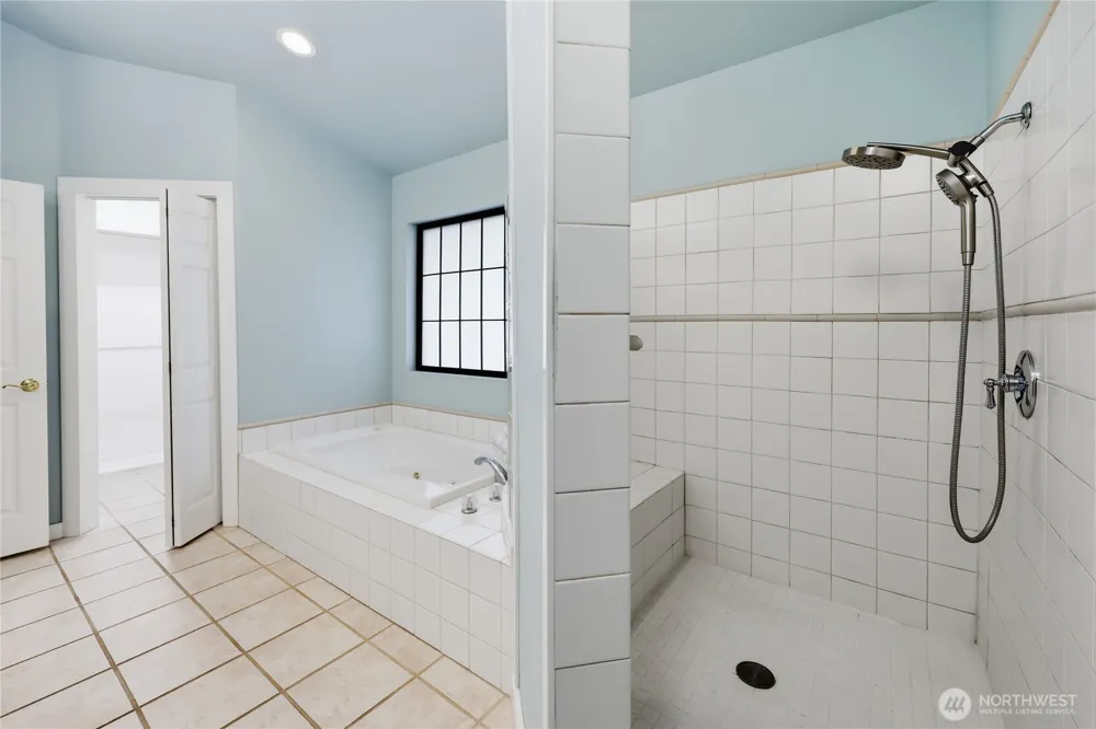 612 Rainier Lane Port Ludlow, WA 98365