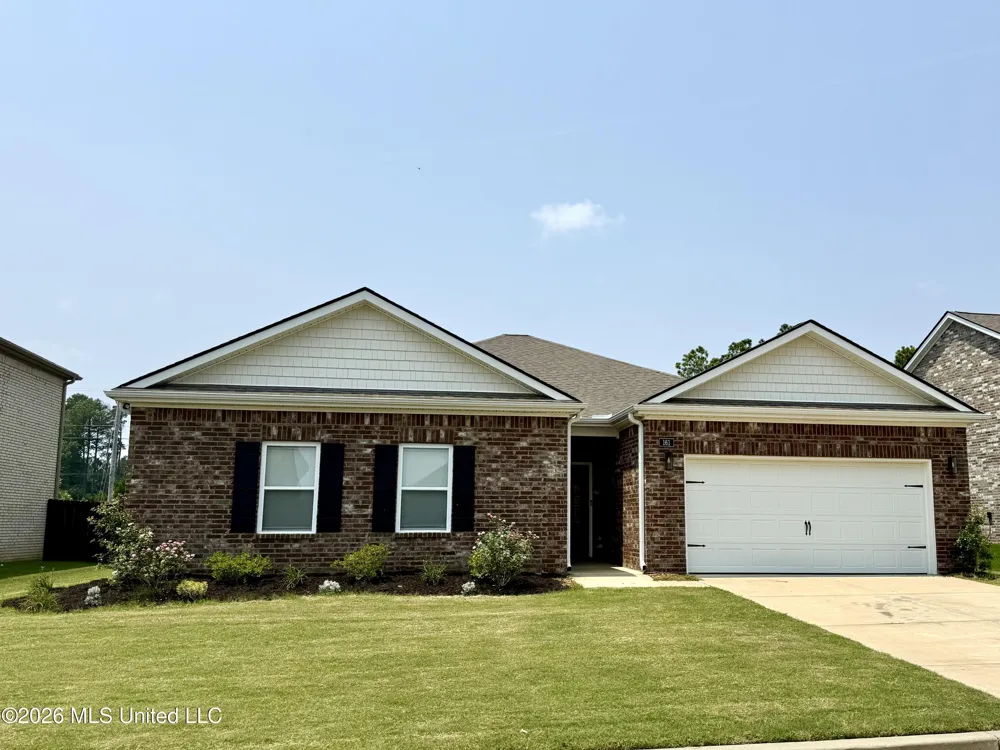 161 Twin Lakes Drive Byhalia, MS 38611