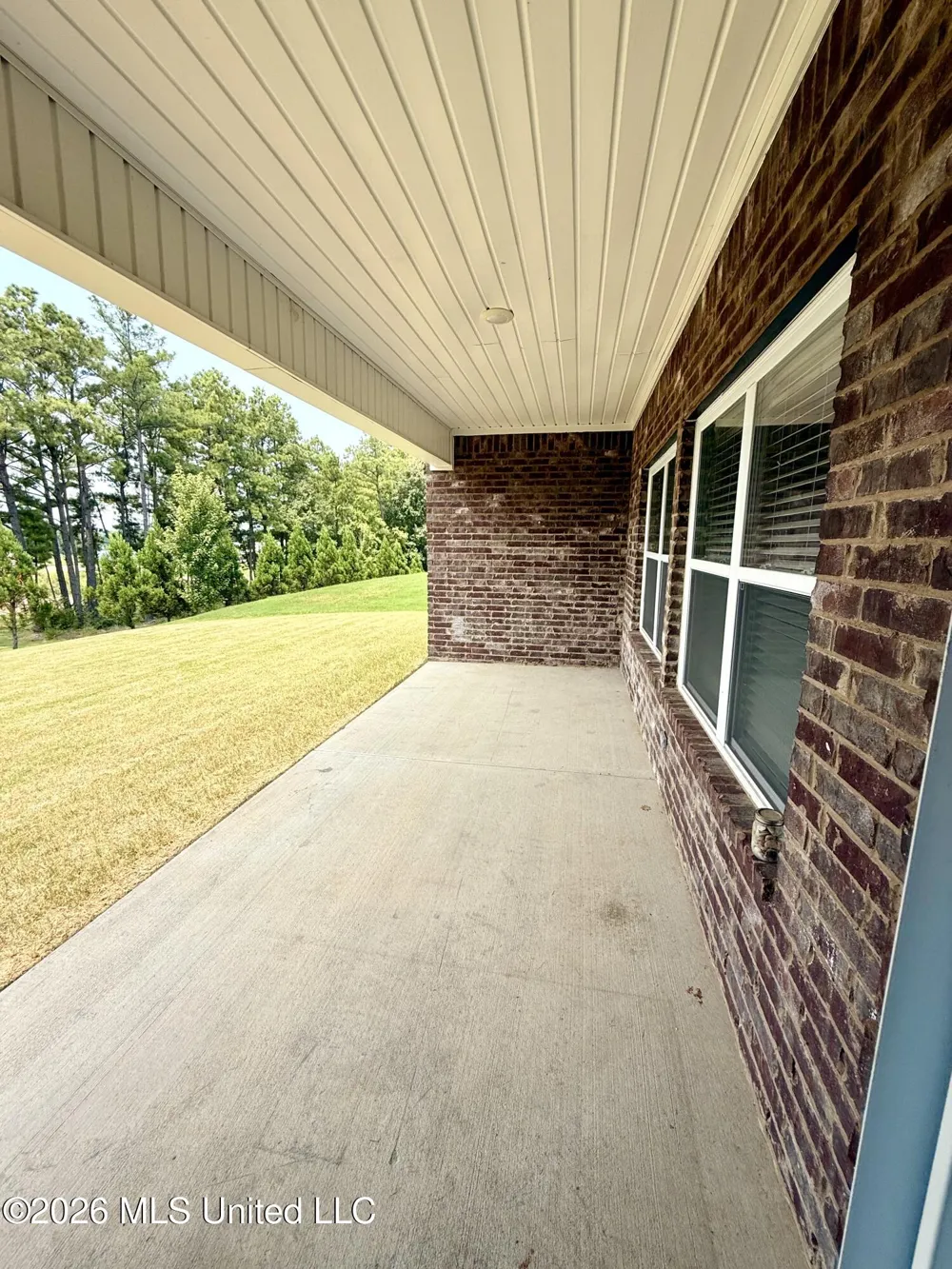 161 Twin Lakes Drive Byhalia, MS 38611