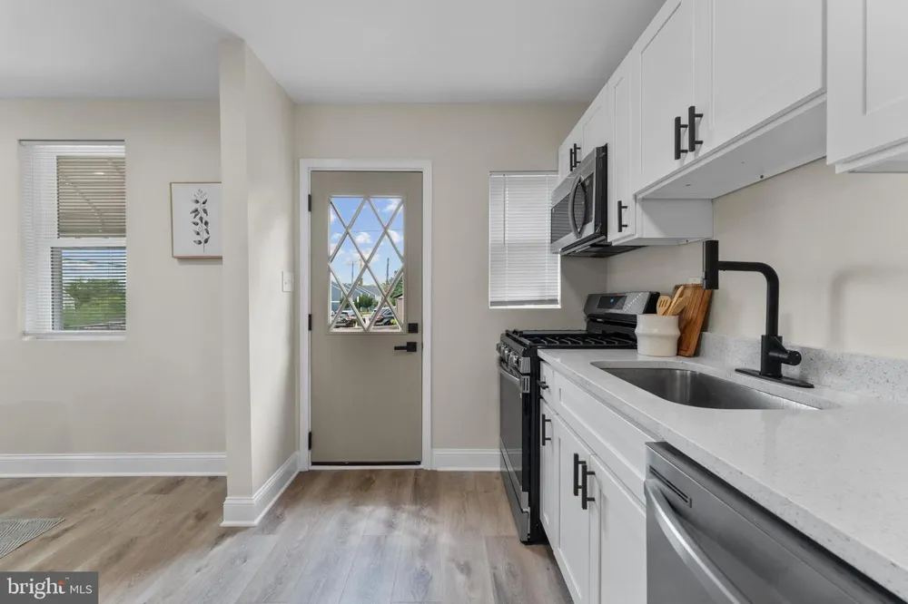 5600 WHITE AVENUE Baltimore, MD 21206
