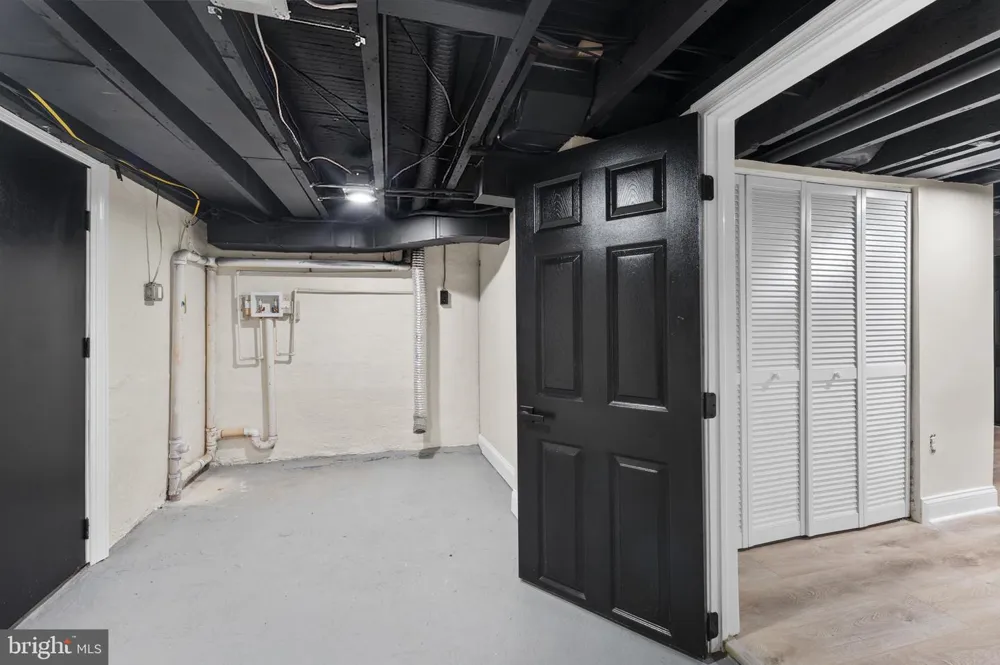 5600 WHITE AVENUE Baltimore, MD 21206