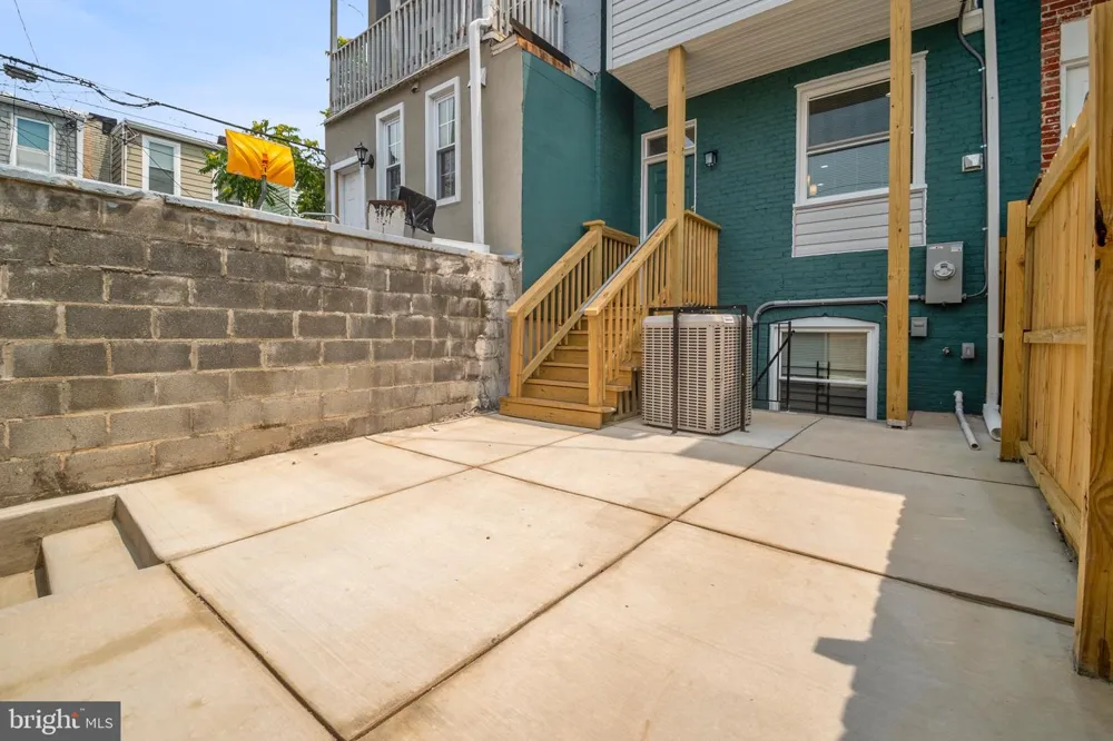 622 POTOMAC STREET Baltimore, MD 21205
