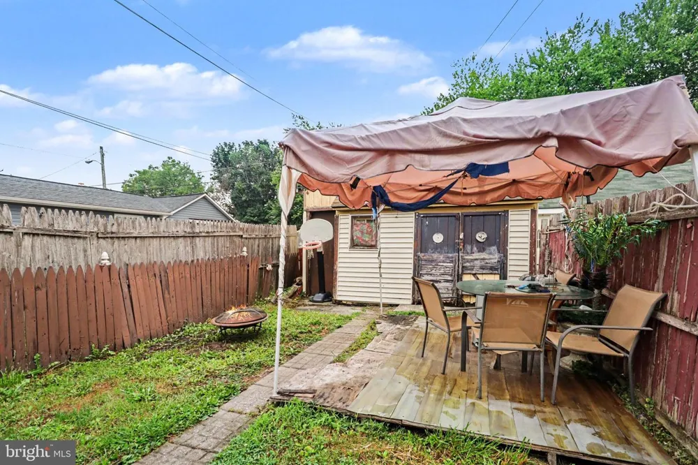 523 E WALNUT STREET Lebanon, PA 17042