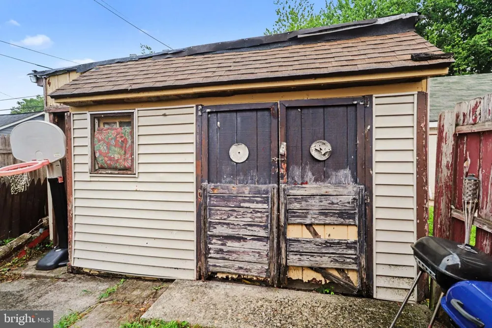 523 E WALNUT STREET Lebanon, PA 17042