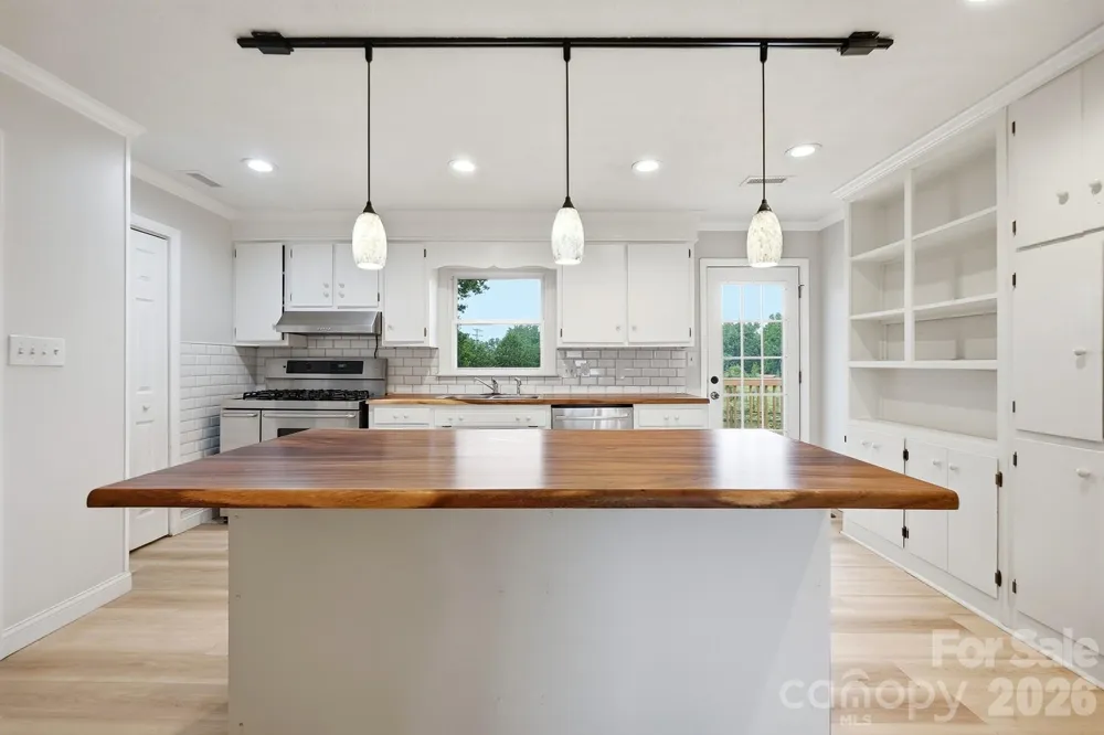 3881 Summerow Road Maiden, NC 28650