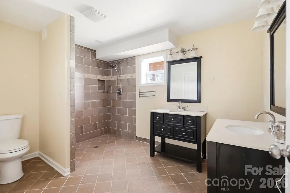 3881 Summerow Road Maiden, NC 28650