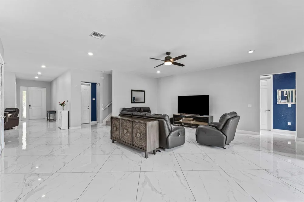 1063 Ember Ridge Run Loxahatchee, FL 33470