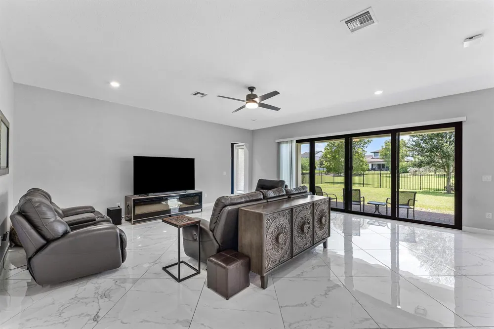 1063 Ember Ridge Run Loxahatchee, FL 33470