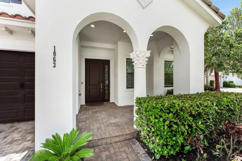 1063 Ember Ridge Run Loxahatchee, FL 33470
