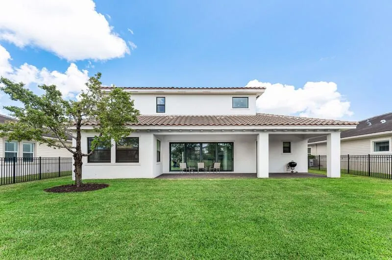1063 Ember Ridge Run Loxahatchee, FL 33470