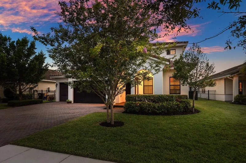 1063 Ember Ridge Run Loxahatchee, FL 33470