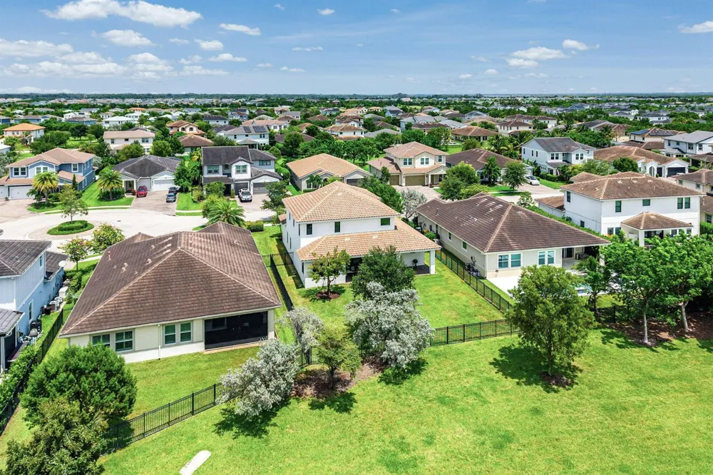 1063 Ember Ridge Run Loxahatchee, FL 33470
