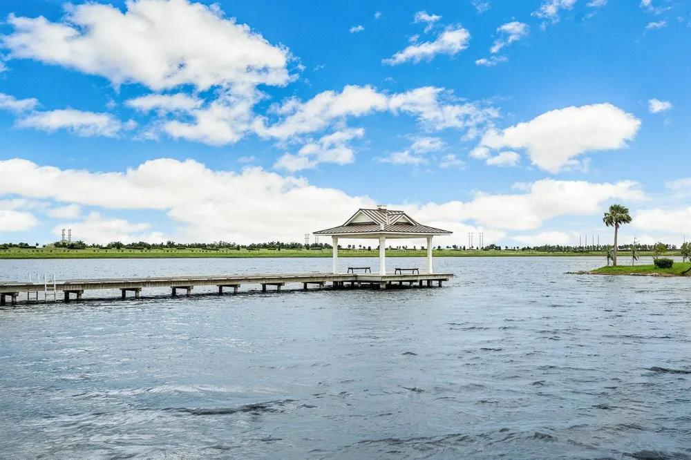 1063 Ember Ridge Run Loxahatchee, FL 33470