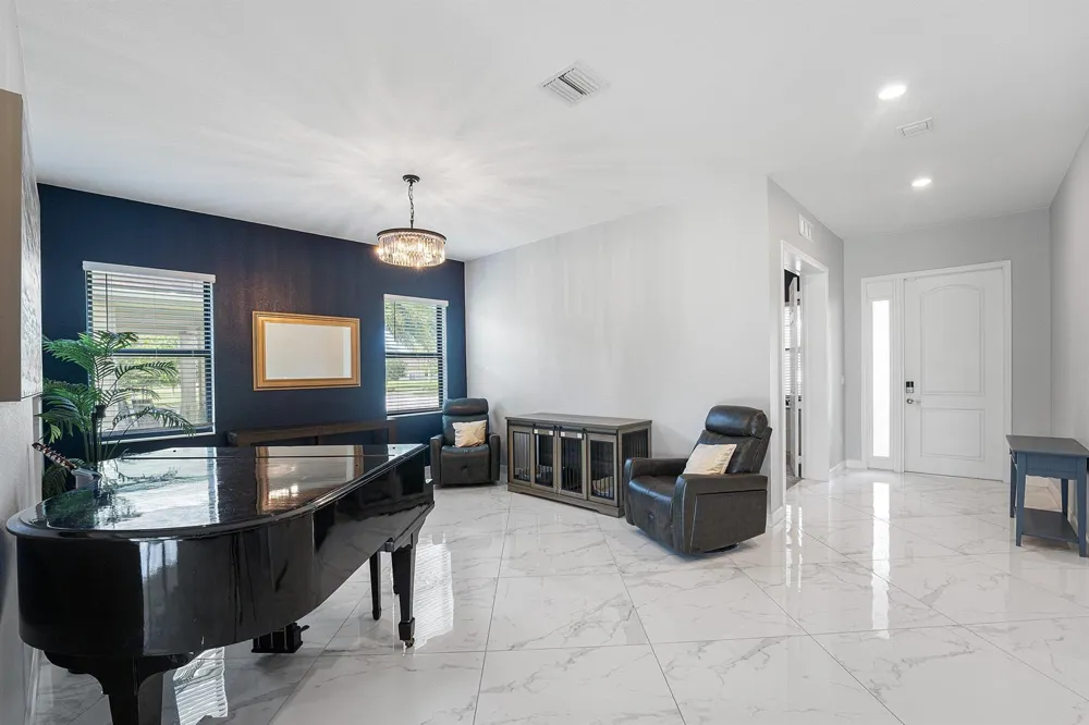 1063 Ember Ridge Run Loxahatchee, FL 33470