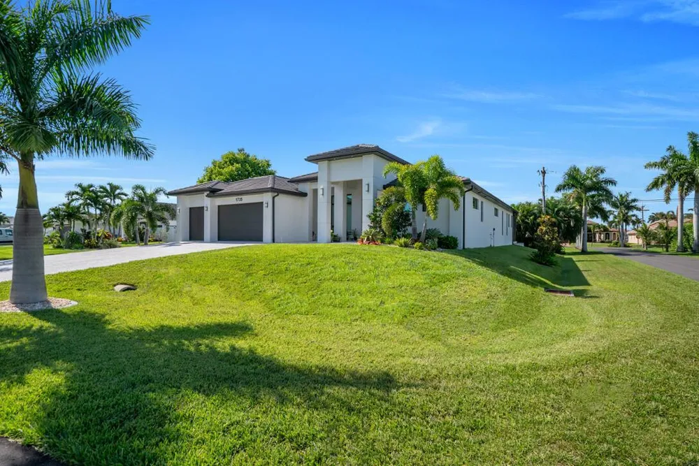 1735 SW 51ST TERRACE Cape Coral, FL 33914