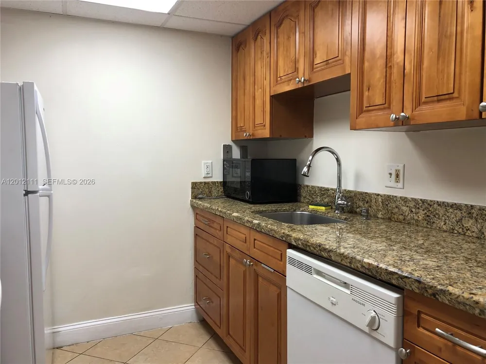 14301 Kendall Dr #309B Miami, FL 33186