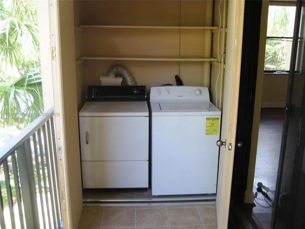 14301 Kendall Dr #309B Miami, FL 33186