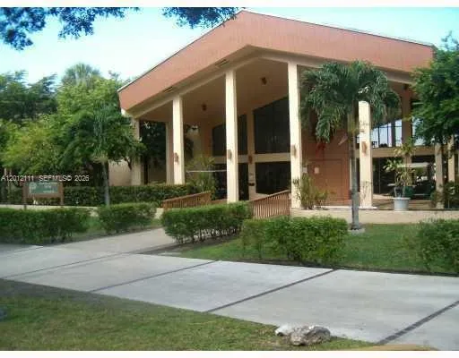 14301 Kendall Dr #309B Miami, FL 33186