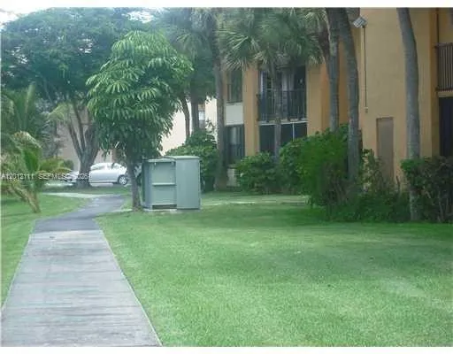 14301 Kendall Dr #309B Miami, FL 33186