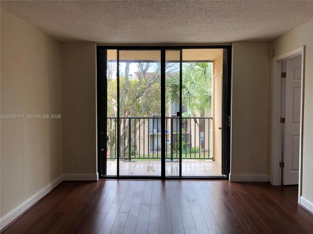 14301 Kendall Dr #309B Miami, FL 33186