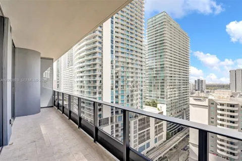 1000 Brickell Plaza #1904