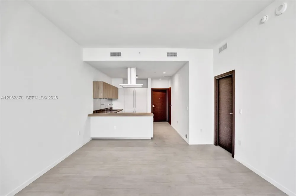 1000 Brickell Plaza #1904 Miami, FL 33131
