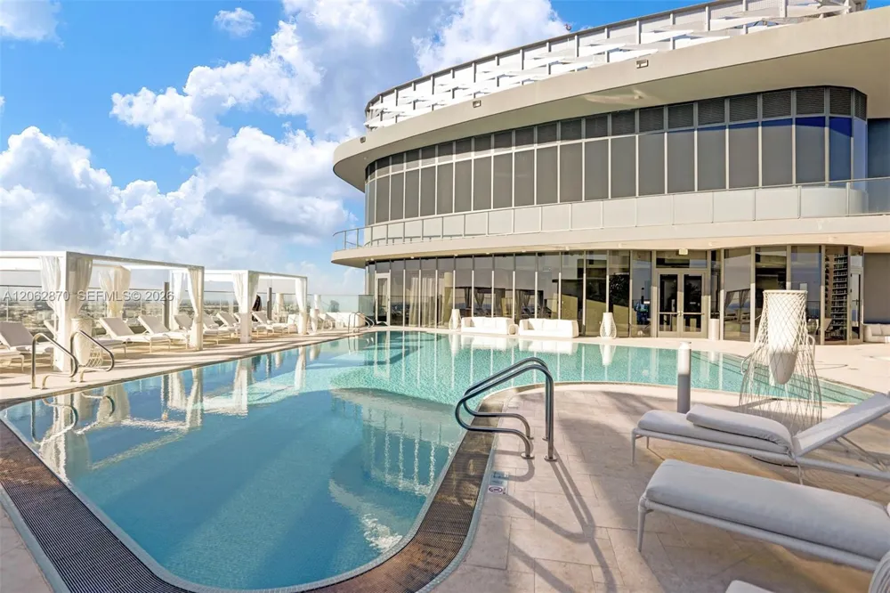 1000 Brickell Plaza #1904 Miami, FL 33131