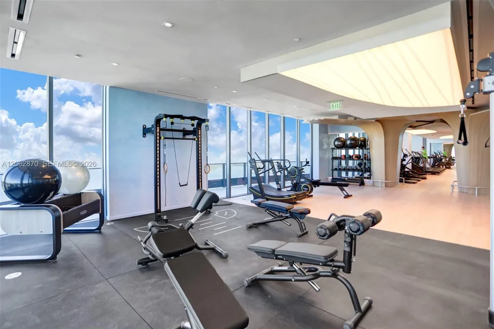 1000 Brickell Plaza #1904 Miami, FL 33131