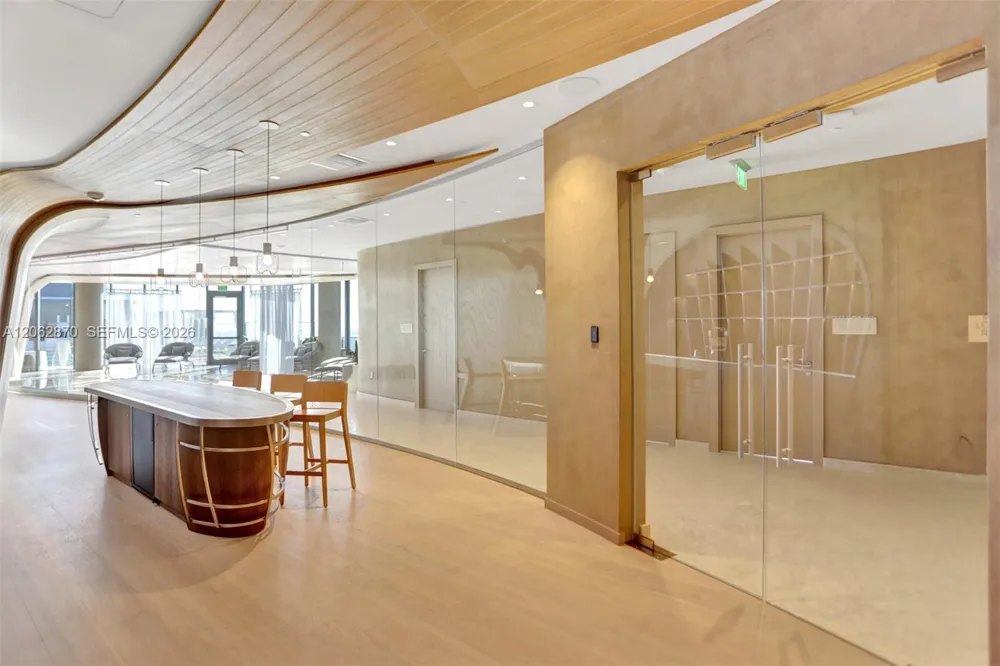 1000 Brickell Plaza #1904 Miami, FL 33131