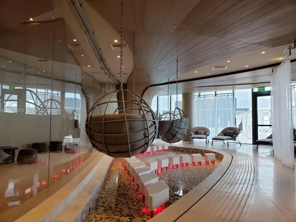 1000 Brickell Plaza #1904 Miami, FL 33131