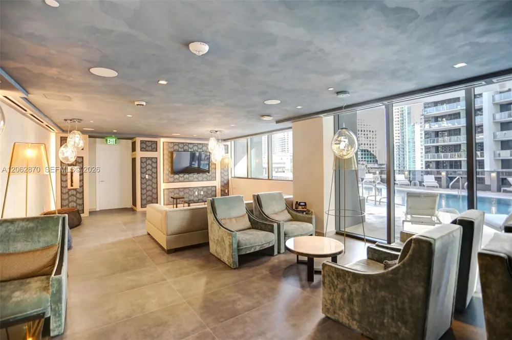1000 Brickell Plaza #1904 Miami, FL 33131