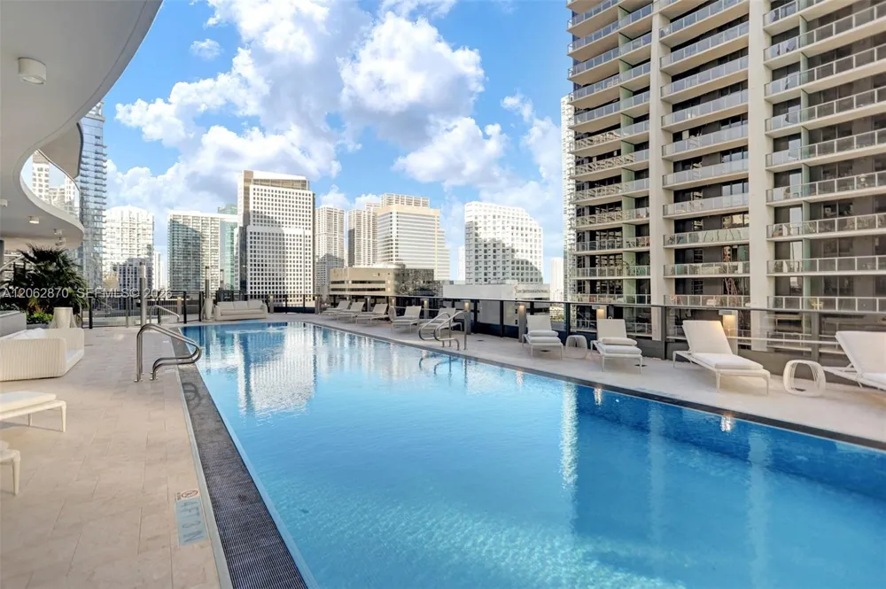 1000 Brickell Plaza #1904 Miami, FL 33131
