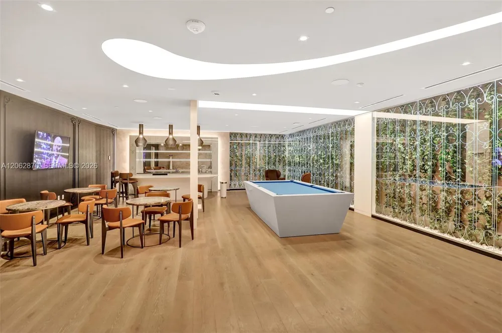 1000 Brickell Plaza #1904 Miami, FL 33131