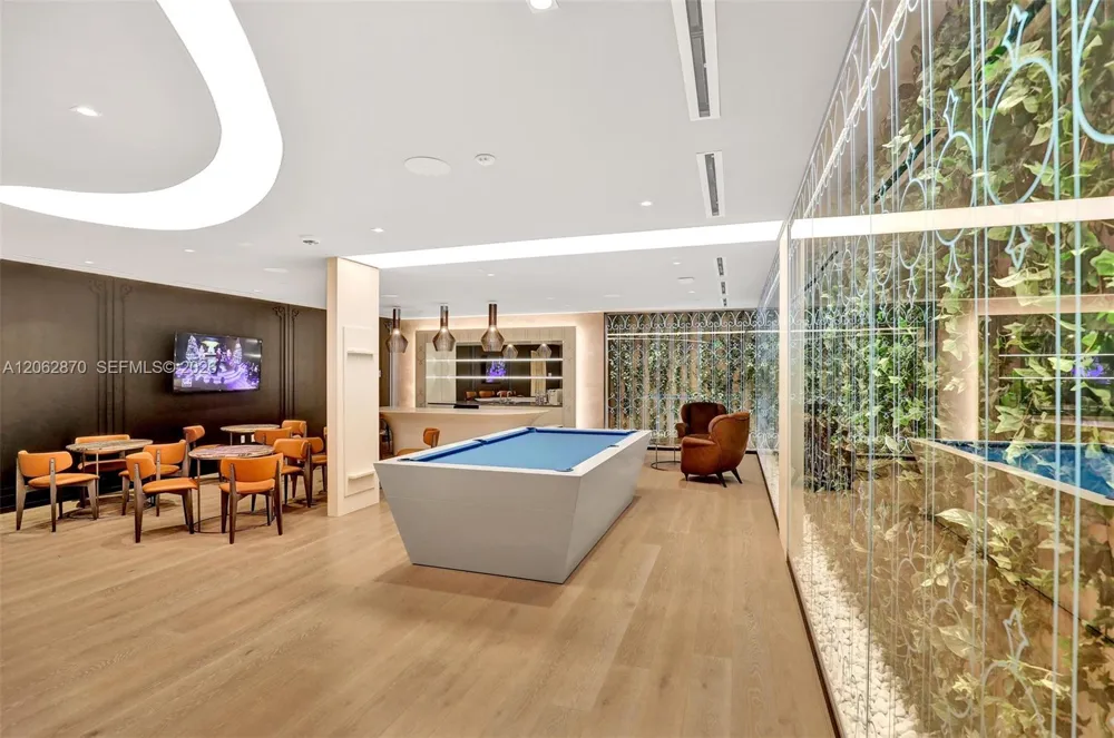 1000 Brickell Plaza #1904 Miami, FL 33131