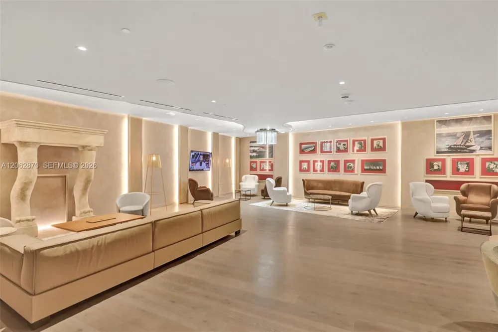 1000 Brickell Plaza #1904 Miami, FL 33131