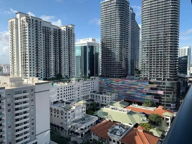 1000 Brickell Plaza #1904 Miami, FL 33131