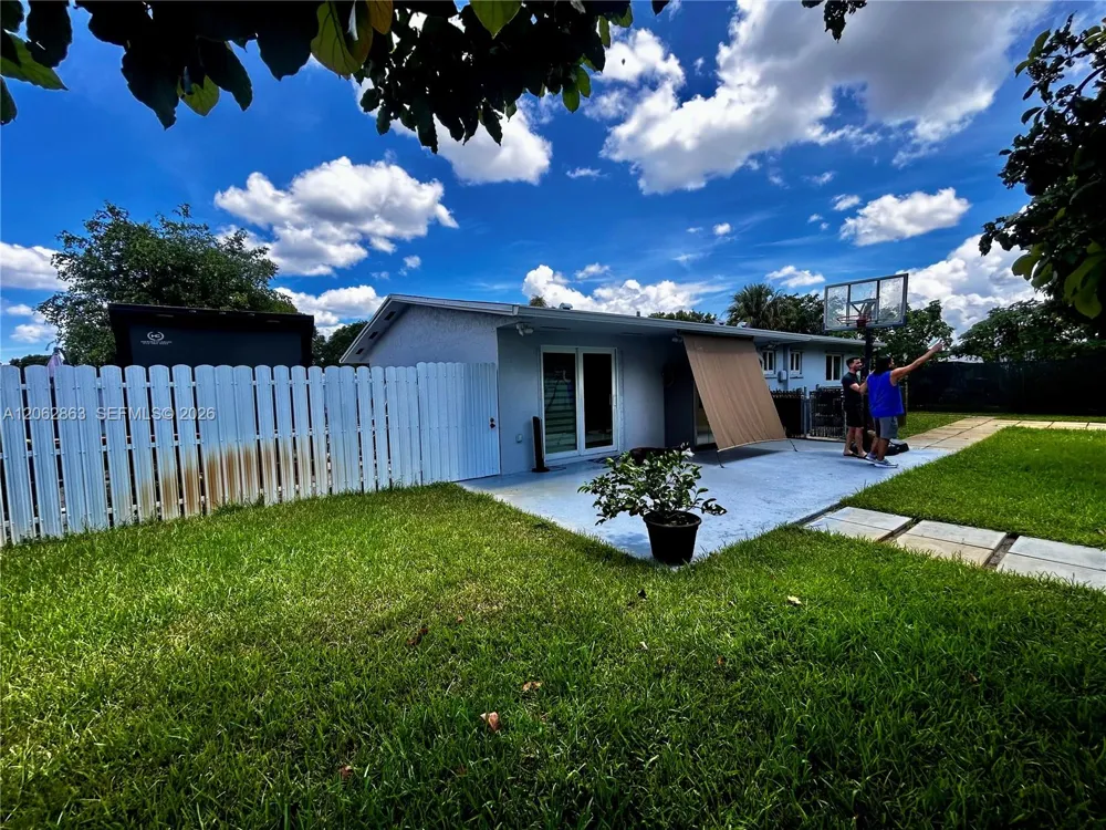 19302 NW 47th Pl #19302 Miami Gardens, FL 33055
