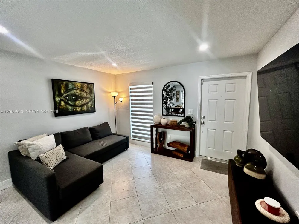 19302 NW 47th Pl #19302 Miami Gardens, FL 33055