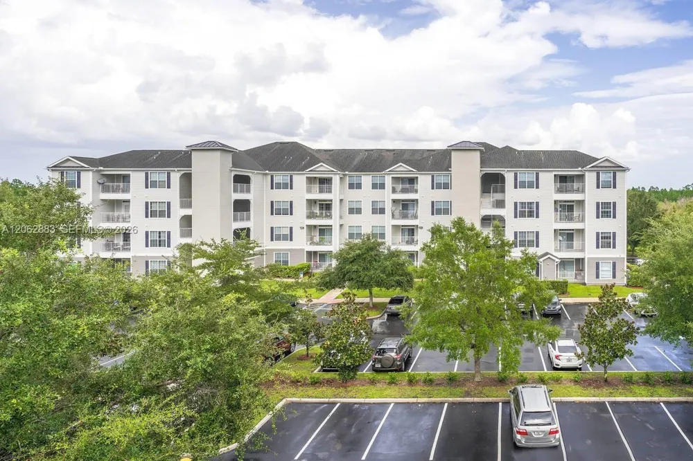 3175 feltrim Place #305 Kissimmee, FL 34747