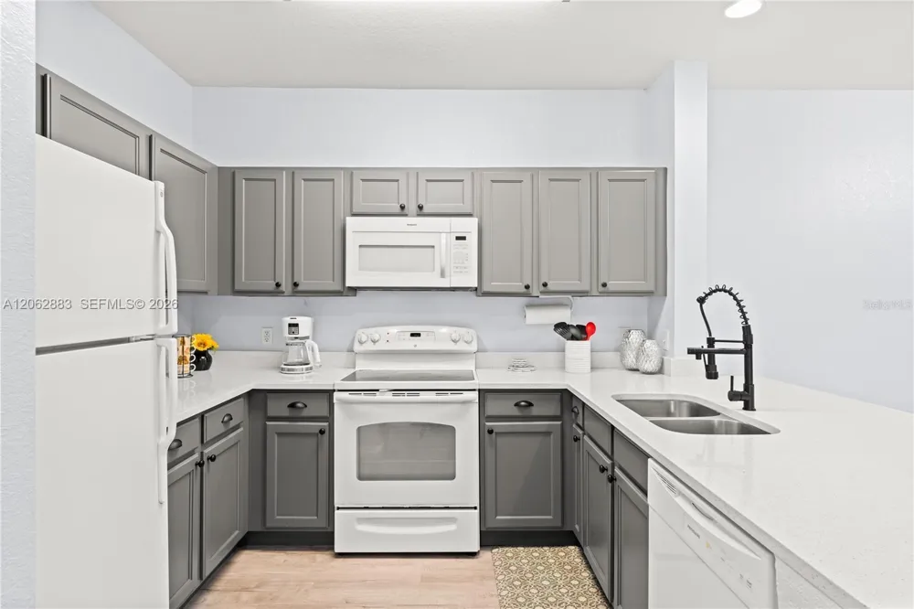 3175 feltrim Place #305 Kissimmee, FL 34747