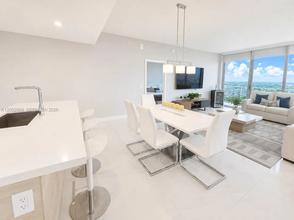 16385 Biscayne Blvd #2007 North Miami Beach, FL 33160