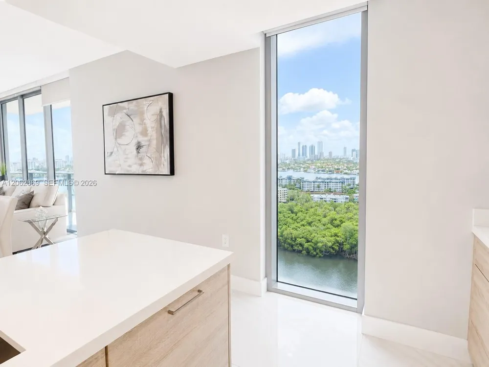 16385 Biscayne Blvd #2007 North Miami Beach, FL 33160