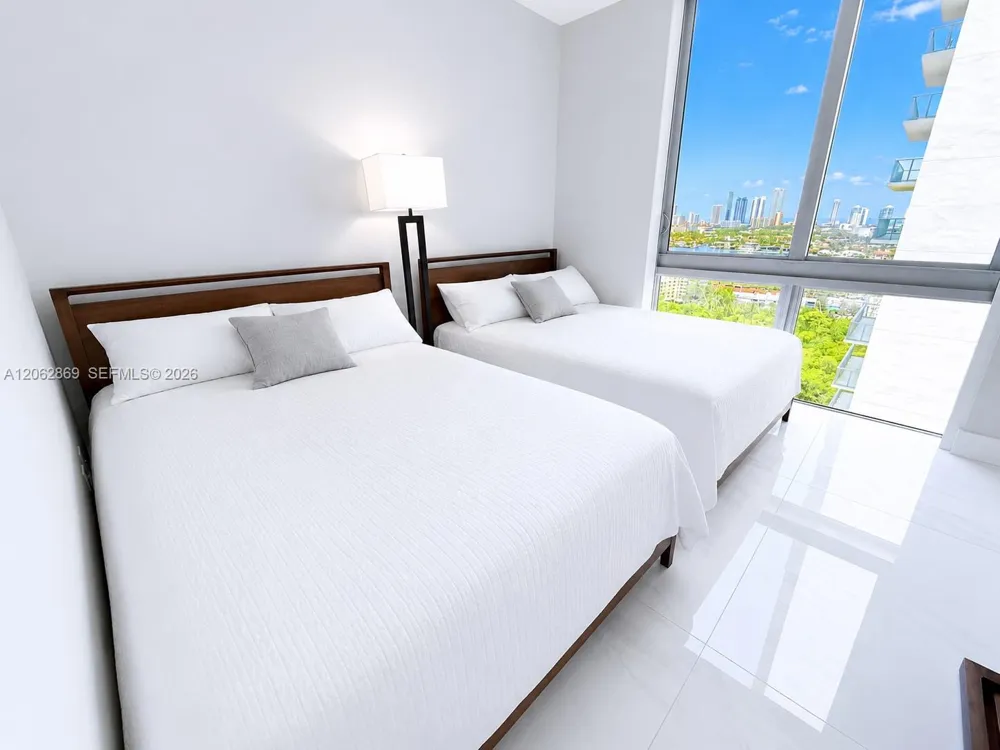 16385 Biscayne Blvd #2007 North Miami Beach, FL 33160