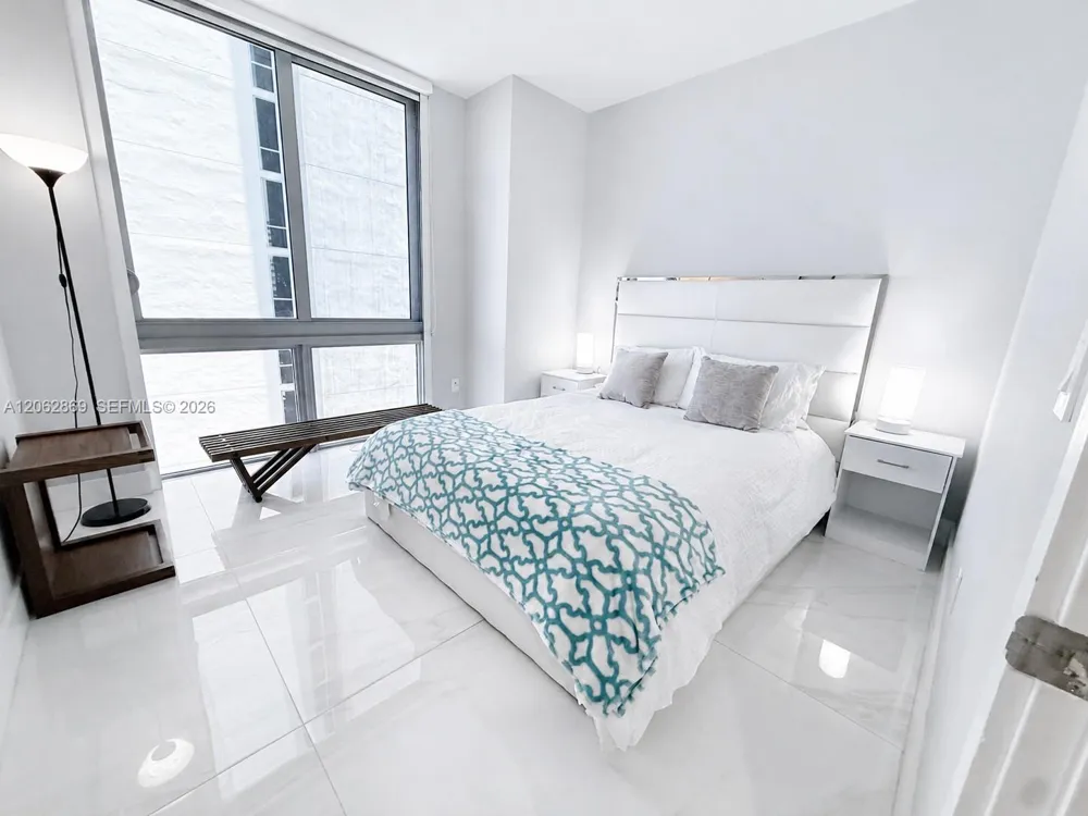 16385 Biscayne Blvd #2007 North Miami Beach, FL 33160