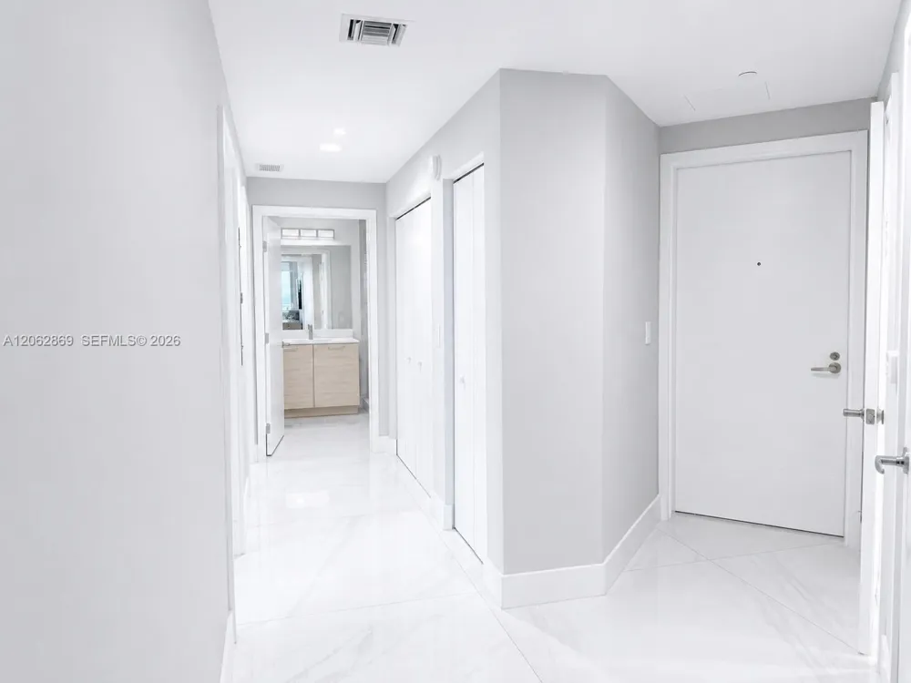 16385 Biscayne Blvd #2007 North Miami Beach, FL 33160
